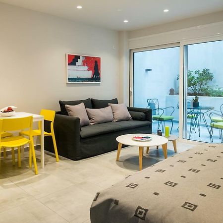 Central Cozy Studio With A Secret Garden Афины Экстерьер фото