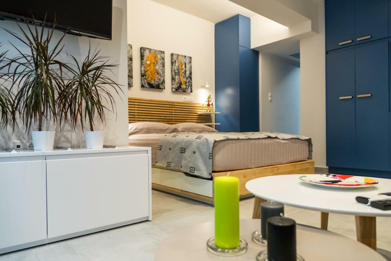 Central Cozy Studio With A Secret Garden Афины Экстерьер фото